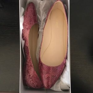 Nine West Speakup flat in pink snakeskin